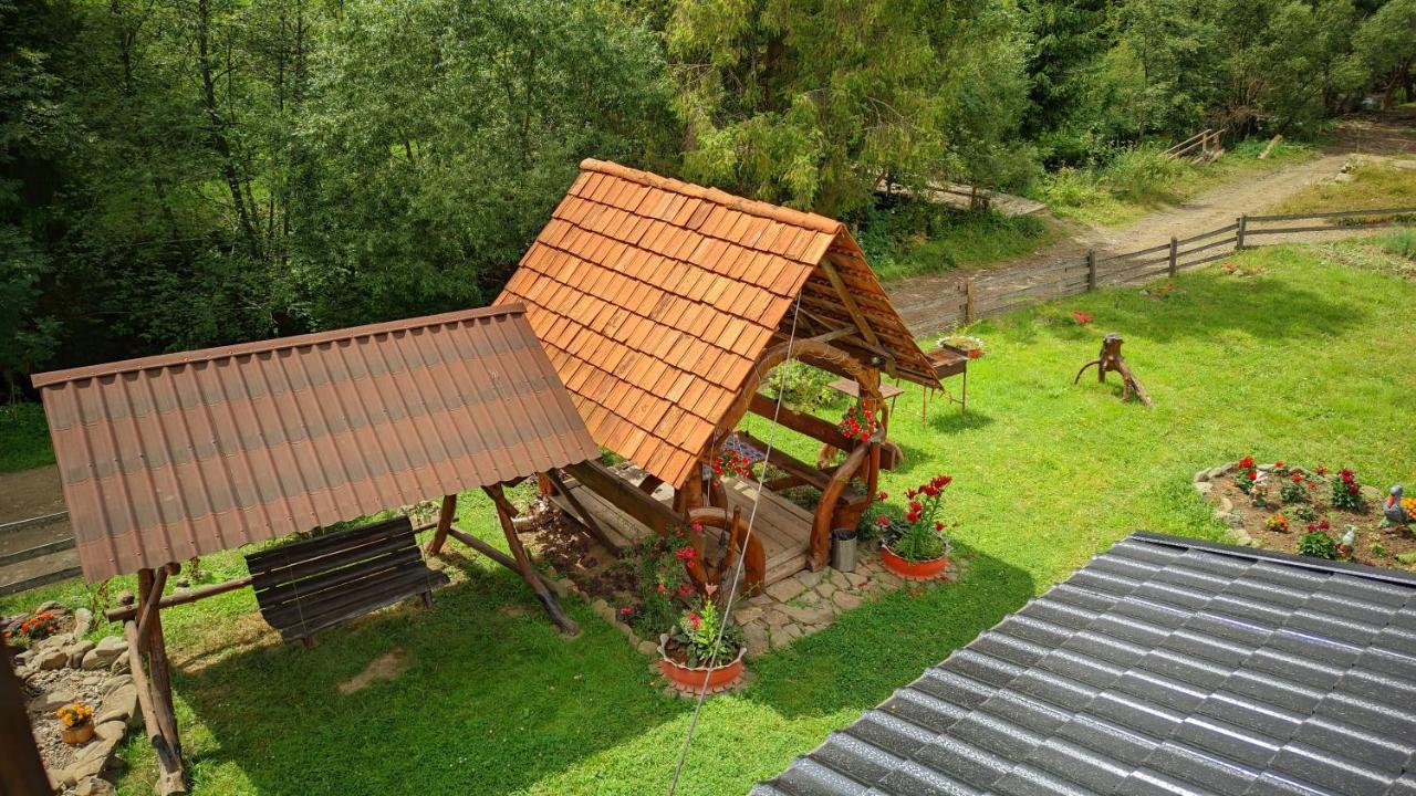 Zatishok Bilya Richky Villa Pilipets Ngoại thất bức ảnh